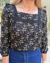 Load image into Gallery viewer, Sumter Floral Square Neck Top