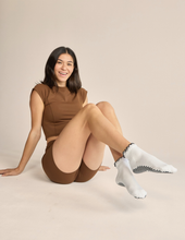 Load image into Gallery viewer, Ruffle Grip Pilates Sock in Green