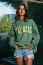 Load image into Gallery viewer, Dilly Dally Pullover In Green