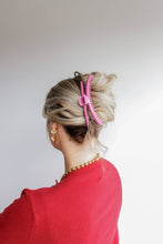 Load image into Gallery viewer, Shiny Hold Everything Clip