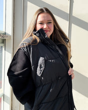 Load image into Gallery viewer, Lynnwood Oversized Puffer Vest in Black