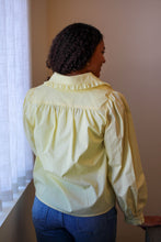 Load image into Gallery viewer, Winston Button Down Collar in Yellow