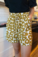 Load image into Gallery viewer, Zuma Beach Floral Shorts