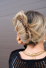 Load image into Gallery viewer, Matte Original Hold Everything Clip