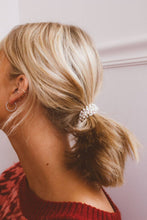 Load image into Gallery viewer, Scottsdale Tiny Pearl Ponytail