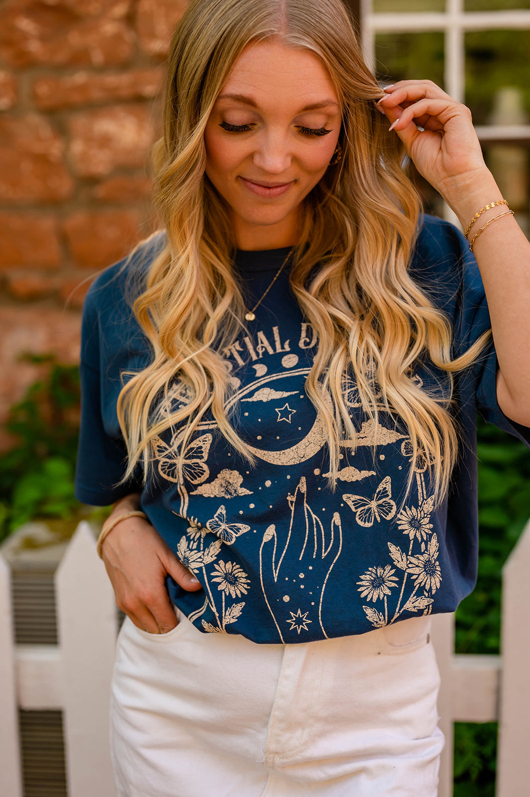 The Valley Tee Collection: Dreamer Tee in Midnight Blue